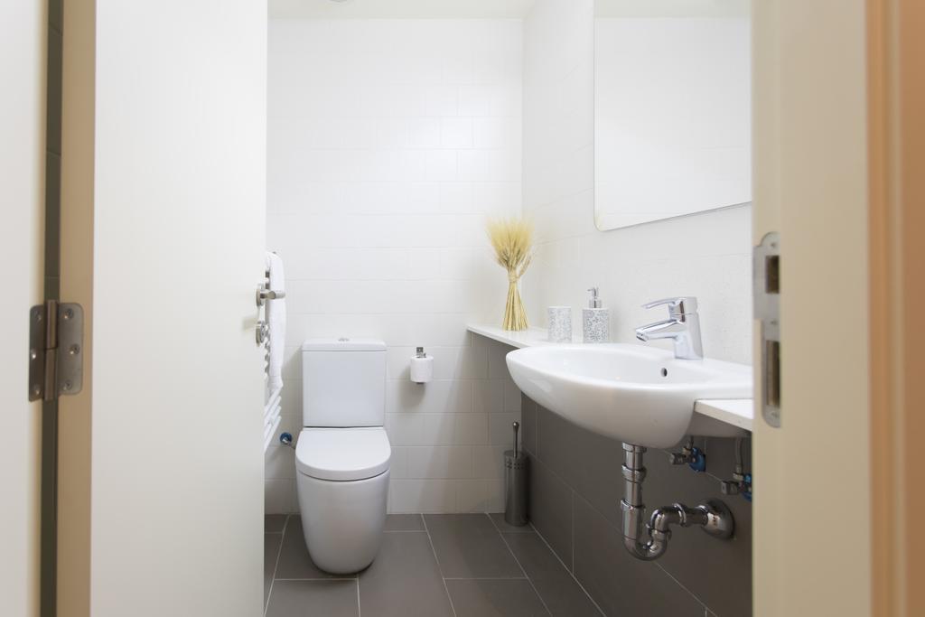 Bravissimo Cort Reial-2B Apartment ชีโรนา ภายนอก รูปภาพ